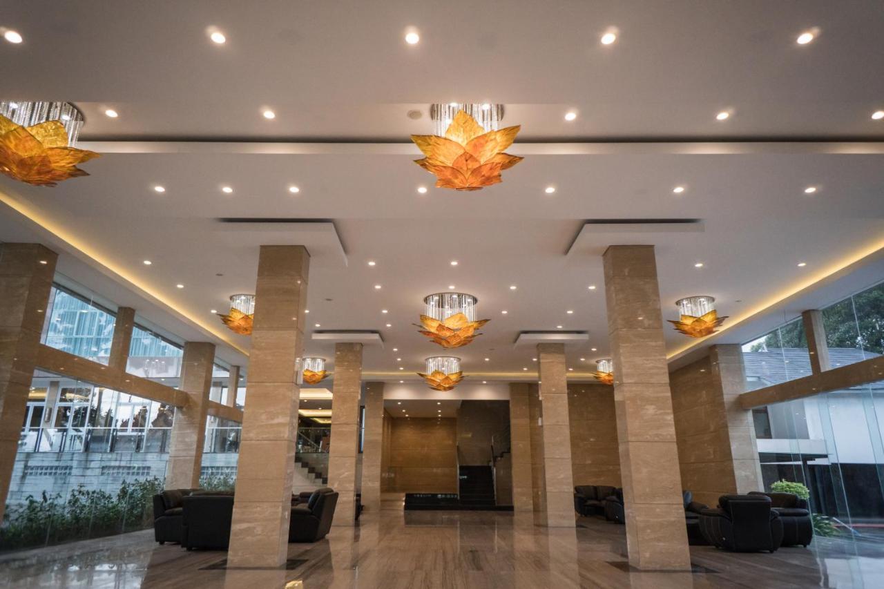 Novena Hotel Bandung Lembang Ngoại thất bức ảnh